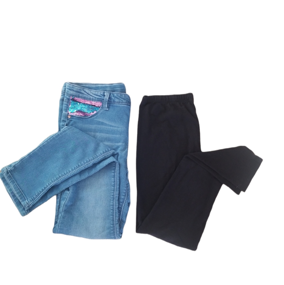 BUNDLE OF TWO (2) SIZE 14 GIRLS PANTS.
